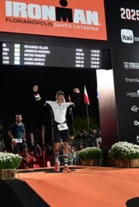 Richards Villain- triatleta PCD- competiu no Ironman full - Florianópolis -2025