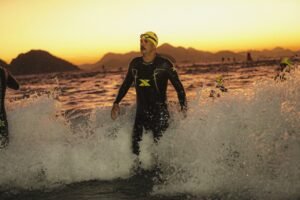 natação-Richards Villain- triatleta PCD- competiu no Ironman 70.3 Rio de Janeiro em 2024